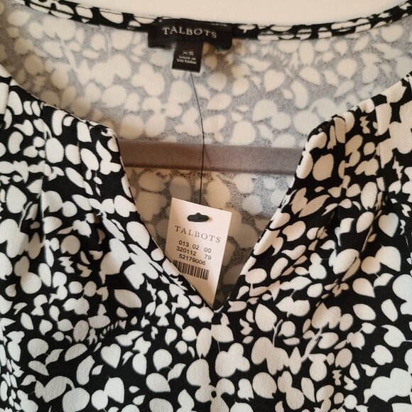 Talbots 3/4 Sleeve Slit Neck Jersey Top Size XS Black Cream Abstract Print NWT - Picture 5 of 11